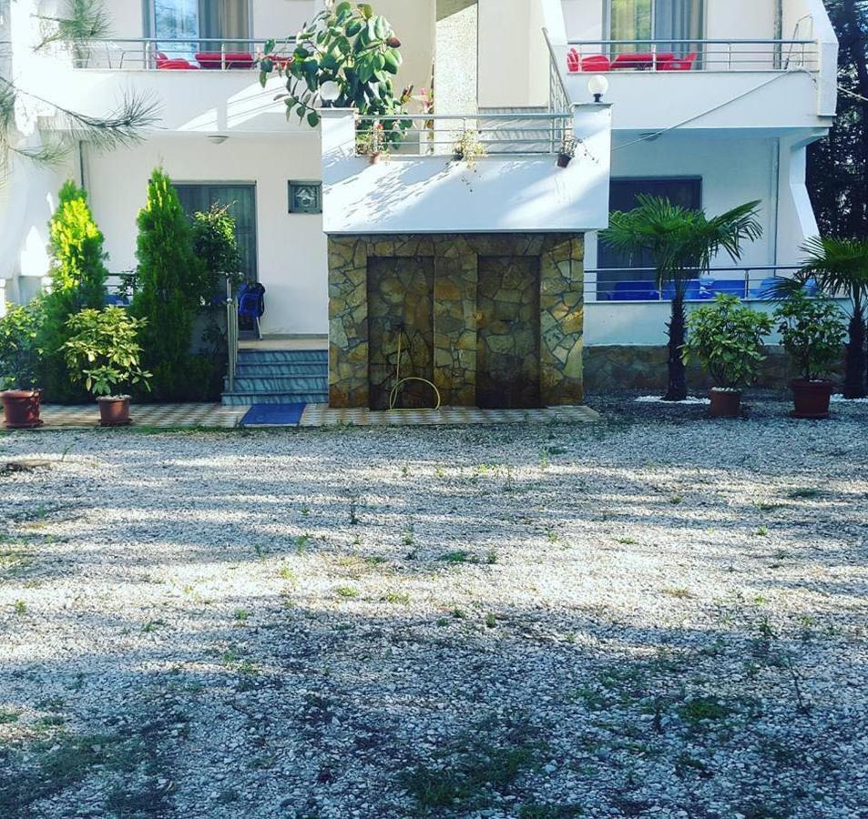 Aparthotel Vila Tufi Velipojë 外观 照片