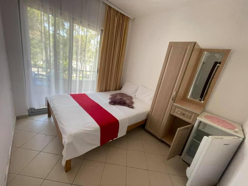 Aparthotel Vila Tufi Velipojë 外观 照片