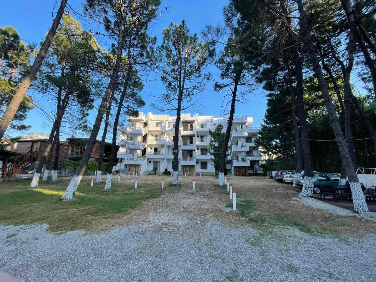 Aparthotel Vila Tufi Velipojë 外观 照片