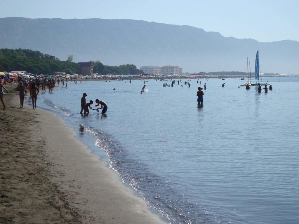 Aparthotel Vila Tufi Velipojë 客房 照片