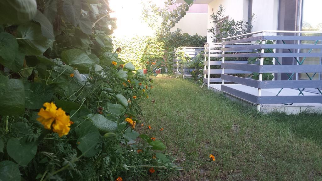 Aparthotel Vila Tufi Velipojë 外观 照片