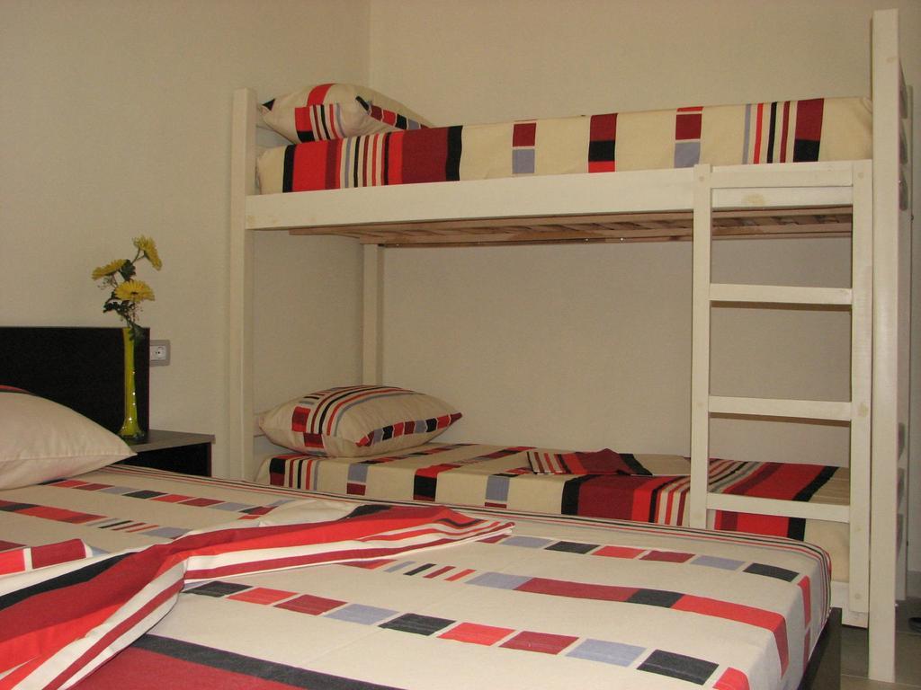 Aparthotel Vila Tufi Velipojë 外观 照片