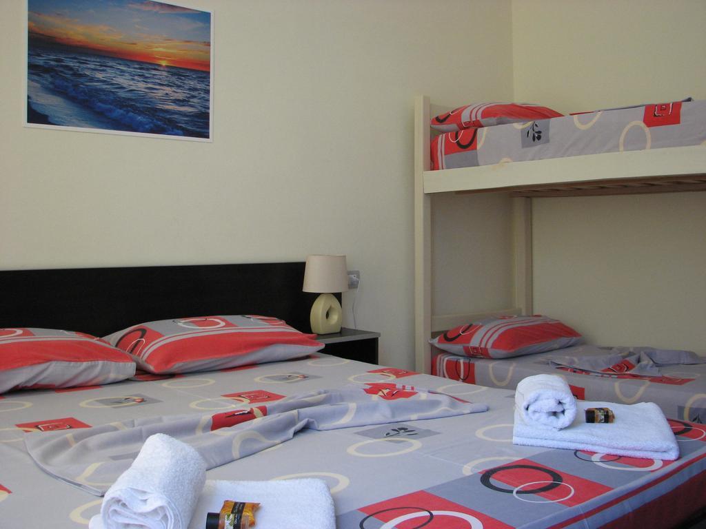 Aparthotel Vila Tufi Velipojë 外观 照片